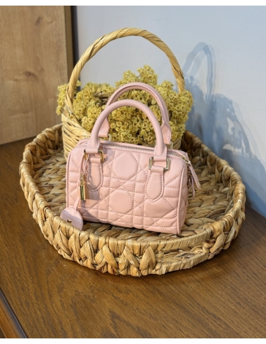 LEVİDOR Kilit Aksesuar Detaylı El Çantası...