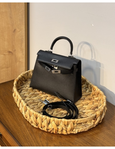 LEVİDOR PREMİUM İTHAL GÜMÜŞ KİLİTLİ EL ÇANTASI...