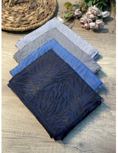 Zebra Desenli Yakma Şal