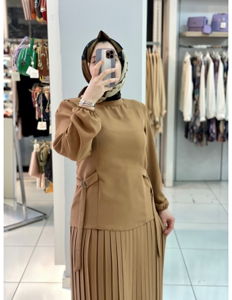 Özkayalar Belden Bağlamalı Plise Takım CAMEL