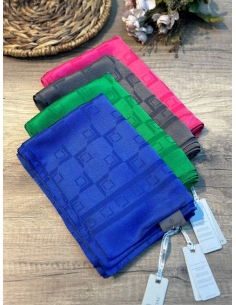 Emproyal Kare Desen Jakarlı Şal