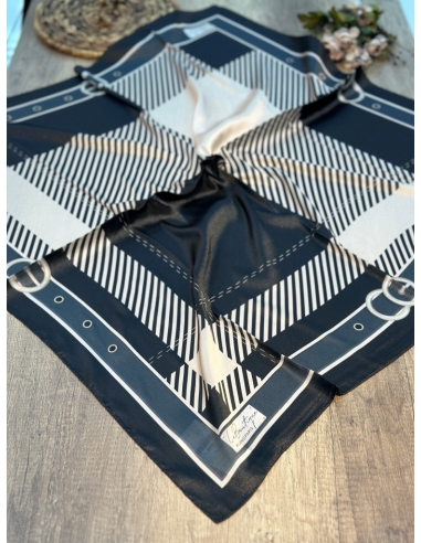 La Boutique Kristal Eşarp
