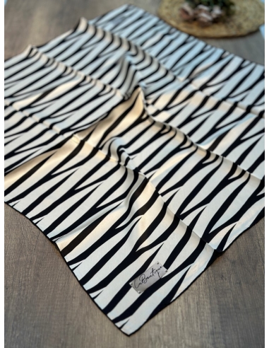 La Boutique SAF ipek Eşarp